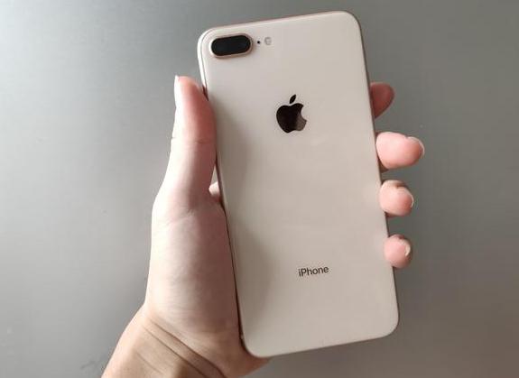 为何iPhone11低价都无人问津?都怪iPhone 8Plus卖得太好了