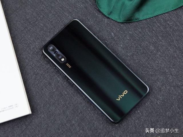 三款售价1500元内的手机,2个方面做到了极致,最佳之选没有之一