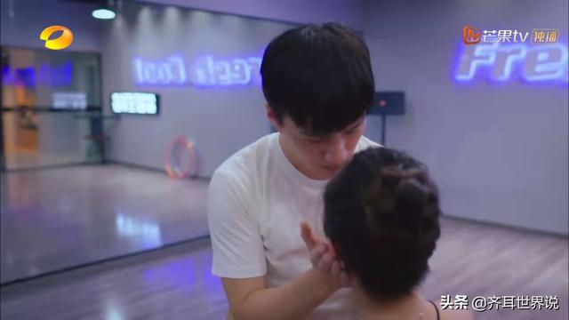 《下一站是幸福》打着浪漫喜剧的幌子,讲述中国式婚恋的残酷现实