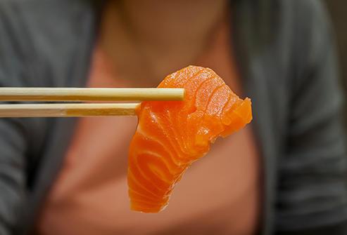 眼睛干涩刺痛,该给眼补营养了!10种护眼食物不要错过