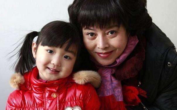 《新世界》中他只爱小朵妈,而18年前,却辜负了单亲妈妈丁嘉丽