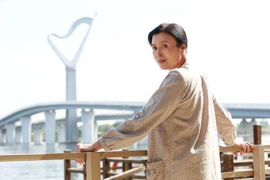 《新世界》中他只爱小朵妈,而18年前,却辜负了单亲妈妈丁嘉丽
