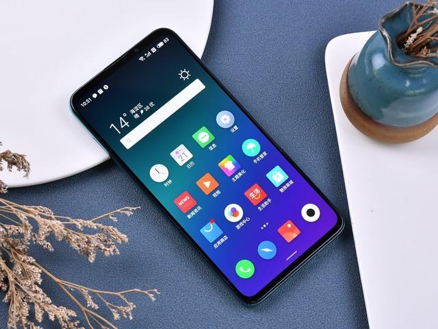 骁龙855+UFS3.0+4500mAh,已降至2199,目前性价比颇高