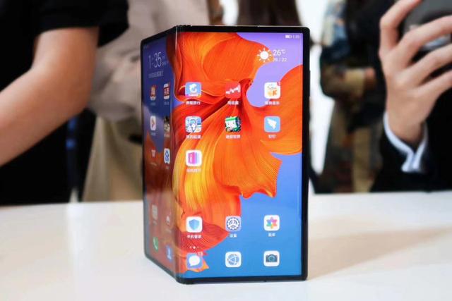 别再问买哪款华为手机了,麒麟980+8GB+双OIS防抖,当前最值得