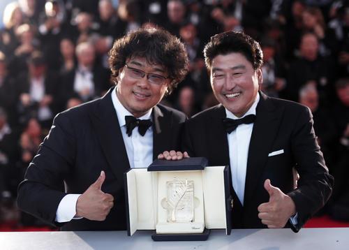 《寄生虫》囊括奥斯卡最佳影片、导演创造历史!这届奥斯卡,绝了