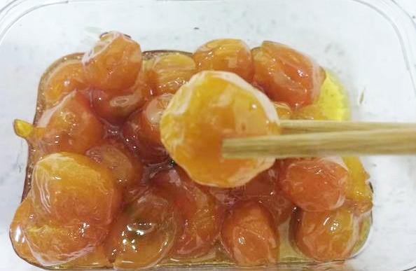 金桔和冰糖这样做,不但润肺止咳还预防感冒,关键孩子还特喜欢吃
