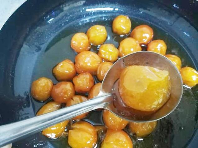 金桔和冰糖这样做,不但润肺止咳还预防感冒,关键孩子还特喜欢吃