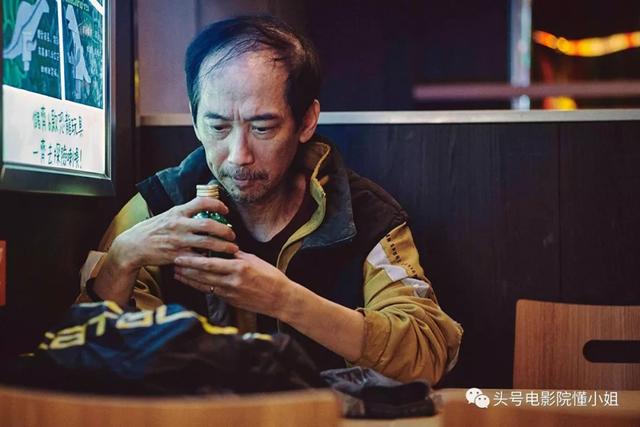 56岁患癌63岁落魄,两娱乐圈边缘人提名金像奖,和周星驰都有交集