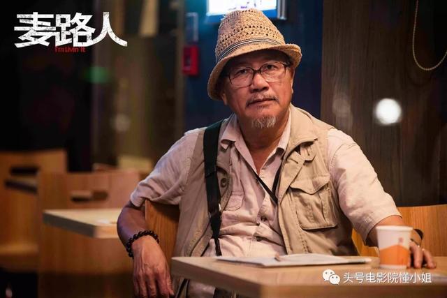 56岁患癌63岁落魄,两娱乐圈边缘人提名金像奖,和周星驰都有交集