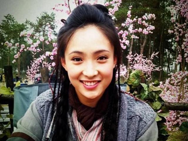 比电视剧还精彩,绝非虚构的贵圈陈年往事:唐嫣中戏同学白静之死