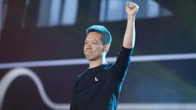 百亿豪门阔太破产离婚,泰迪姐妹团人生翻转,甘薇的风光与落魄