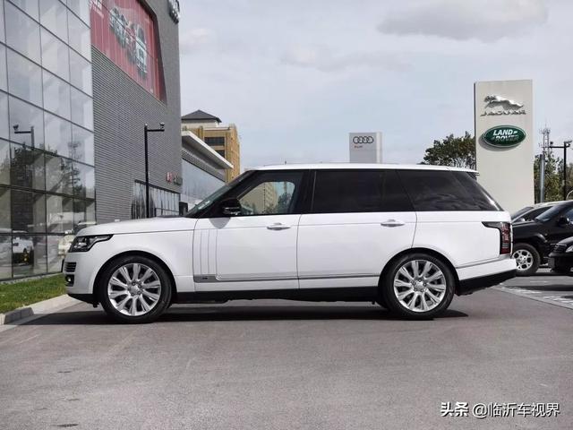 21岁王俊凯开380万豪车现身,网友:这年头谁进娱乐圈都暴富