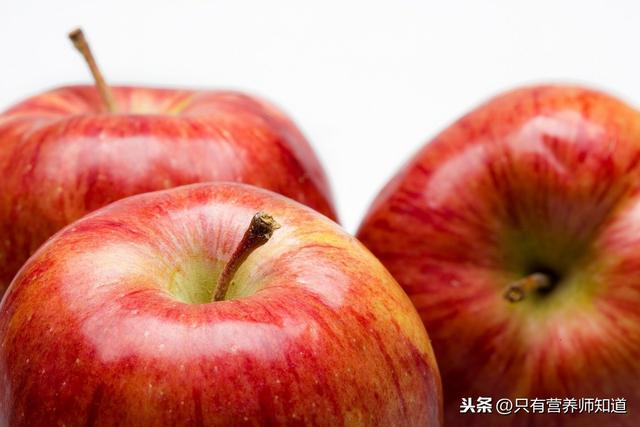 苹果到底应不应该削皮吃？什么时候吃苹果最佳？