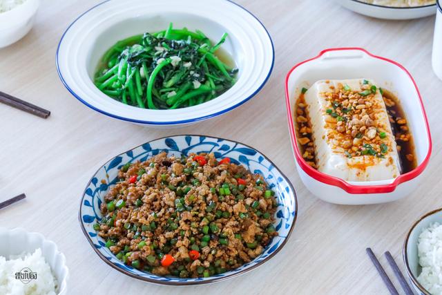 我家的一日三餐,5口人3个菜,简单不浪费,朋友:会做饭真好