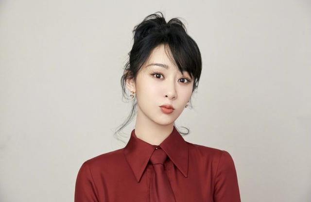 杨紫盼过情人节自曝还单身,没料到清早遭受父母恩爱暴击