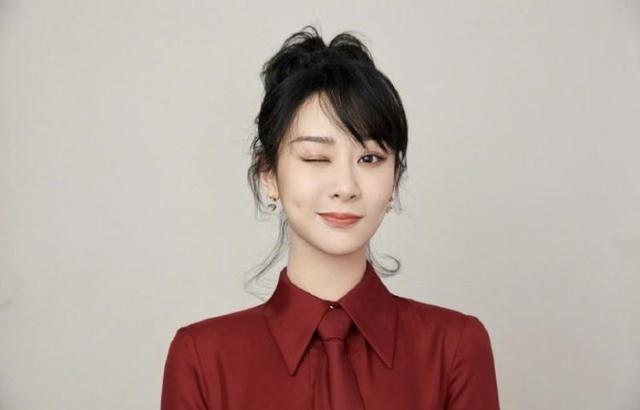 杨紫盼过情人节自曝还单身,没料到清早遭受父母恩爱暴击