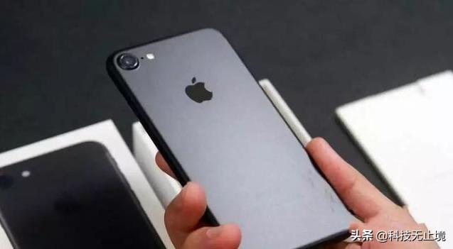 从6188跌至2899,iOS13+128GB,果粉:真不该买那么早