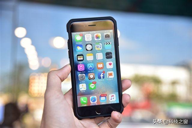 iPhone可能遭遇缺货!苹果紧盯富士康何时复工,库克离不开中国