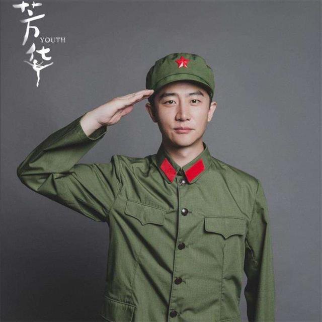 有无数神仙大导演和大明星朋友的黄轩干嘛去了?