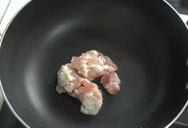 爱吃鱼的要收藏,过节学会这种做法,不放一滴油,出锅孩子抢着吃