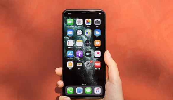 苹果手机别乱选，2020年这4款iPhone最不值得买，性价比太低
