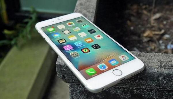 目前最不值得入手的两款iPhone!都是高价低配,告诉你就别入坑了