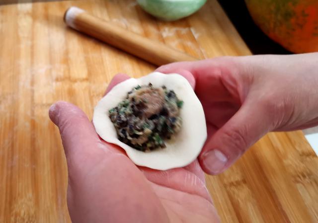 羊肉饺子怎么调羊肉馅不膻不腻,多汁鲜香,别忘了加这几样