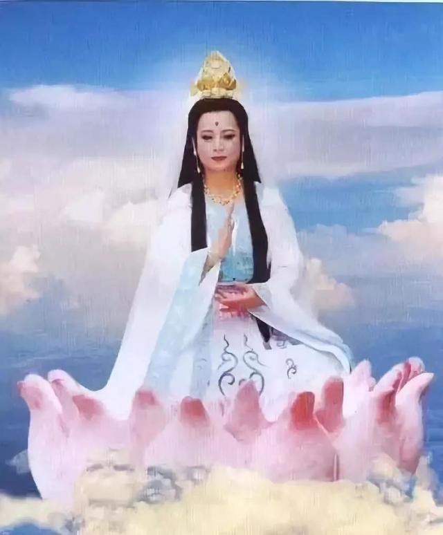 她扮演观音菩萨时发生了很多怪事,没人能解释!之后便信佛了