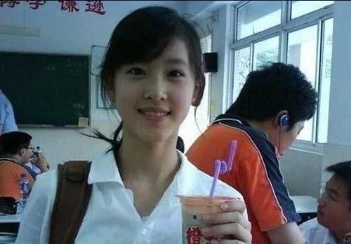 王思聪炮轰奶茶妹,刘强东:你爸要“首负”了,王健林霸气的回复