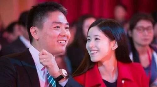 王思聪炮轰奶茶妹,刘强东:你爸要“首负”了,王健林霸气的回复