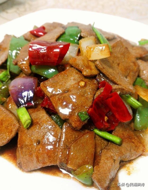 美食推荐:凉拌小白菜,嫩炒猪肝,凉拌山药丝,西红柿虾仁炒饭