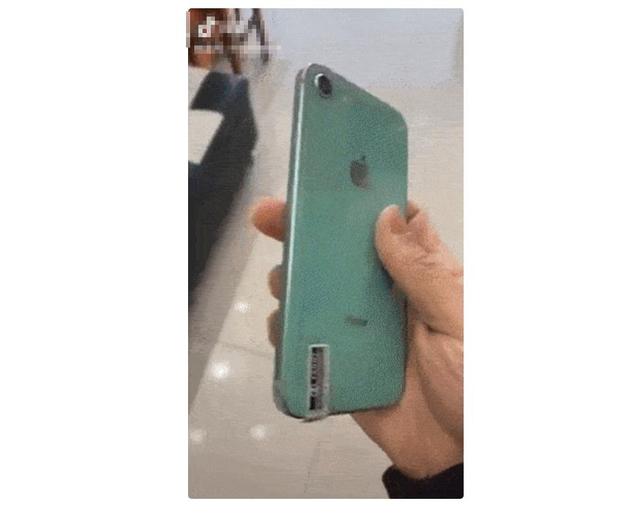 iPhone 9提前上手;日本推出AI自动识别禁止用户拍摄裸照手机