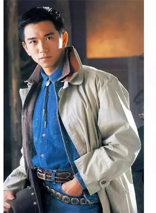 “小鲜肉鼻祖”温兆伦,怎么就突然从顶峰瞬间“消失”了呢?