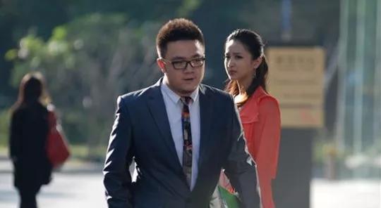 苦命的巴图:被同父异母的弟弟比下去,亲爹不爱继父来凑