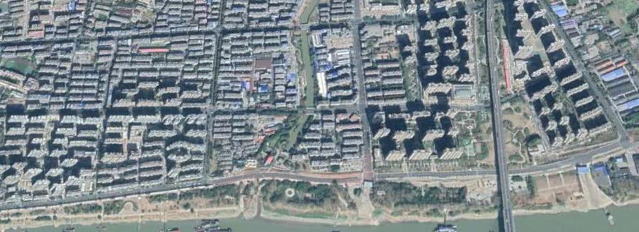 卫星上看安徽安庆：位于长江北岸，是国家历史文化名城