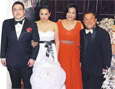 曾志伟两妻四子差距大:最看重曾国祥曾宝仪,曾国猷最让人操心