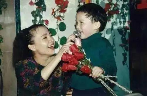宋丹丹上节目不讨喜?被指太溺爱儿子,你不知他们母子经历过什么
