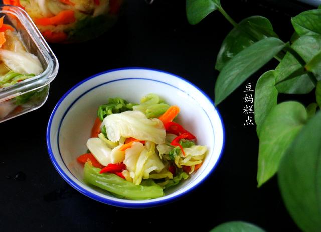 开胃泡菜的做法,泡一夜就能吃,方法简单,口感脆爽吃饭香
