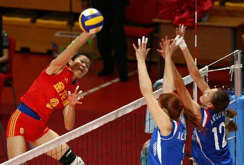 一扣成名!中国女排一替补4年变奇兵,二传连传3球给她砸下冠军点
