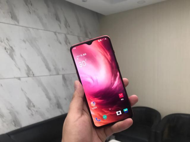 一加良心旗舰,骁龙855+12G+256G+UFS3.0+4800万,开始清仓了