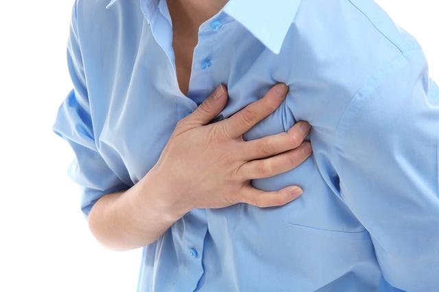 胸痹,可疏肝、健脾、化痰、化瘀、化浊等方法治疗
