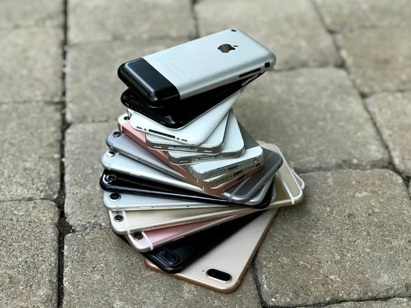 苹果用机器人从废弃iPhone中挖矿,然后制造出更多的电子垃圾……