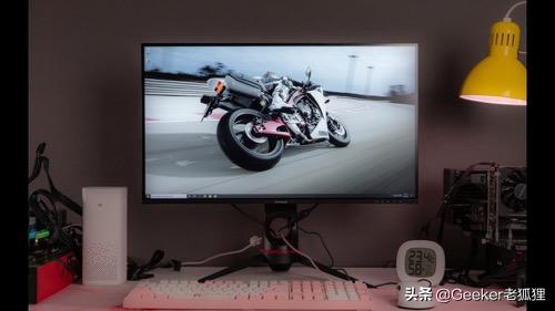 更大、更亮、更弯,显示器以后会变成啥样?