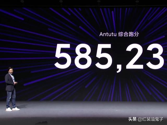 采用的USF3.1的iQOO3,保持700MB的速度,没有一点问题