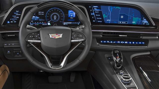 这才叫美式豪车,全新一代2021款凯雷德,网友表示:车大,像船