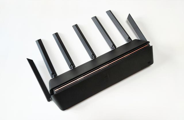 小米WIFI6路由器首秀,无惧穿墙+信号死角,AIoT天线助力智能家居