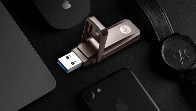 最近大火的固态U盘,420MB/s比高铁速度还快?