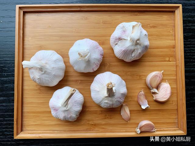 大蒜容易干瘪发芽坏掉,原来这些储存方法很多人不知道,先收藏了