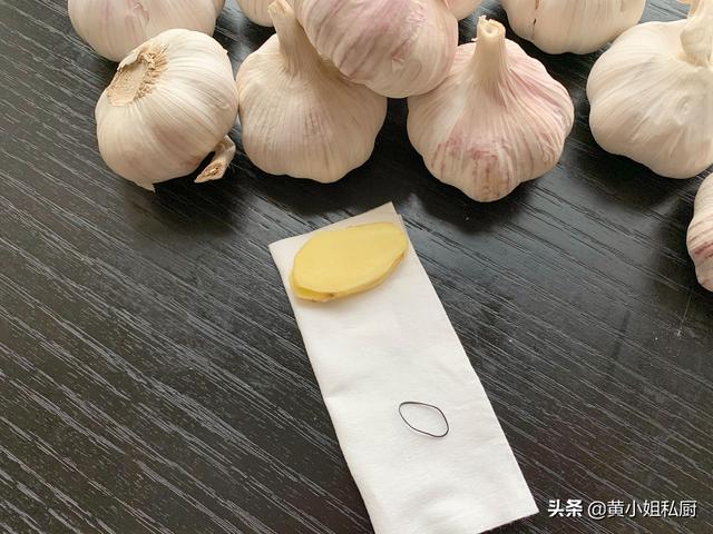 大蒜容易干瘪发芽坏掉,原来这些储存方法很多人不知道,先收藏了