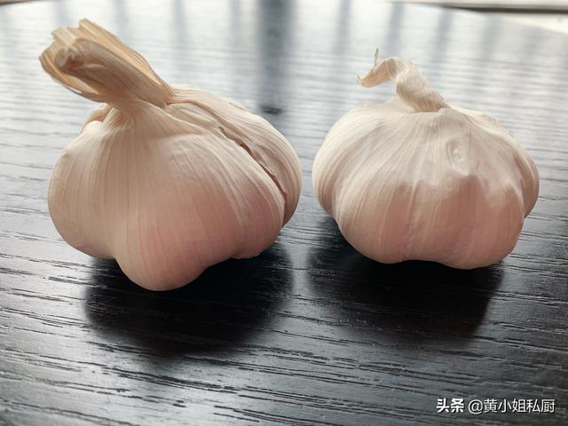 大蒜容易干瘪发芽坏掉,原来这些储存方法很多人不知道,先收藏了